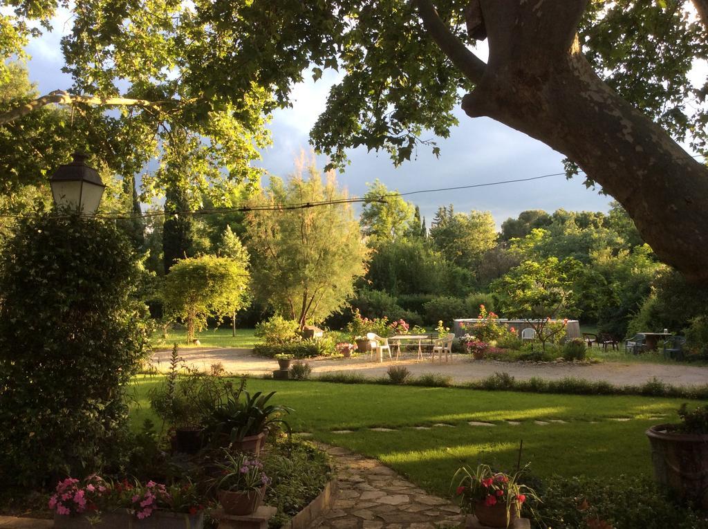 La Petite Seigneurette Villeneuve-lès-Avignon Exterior foto